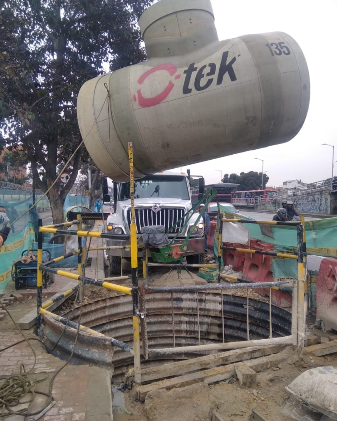 acueducto de bogota trabajos de movimiento de carga